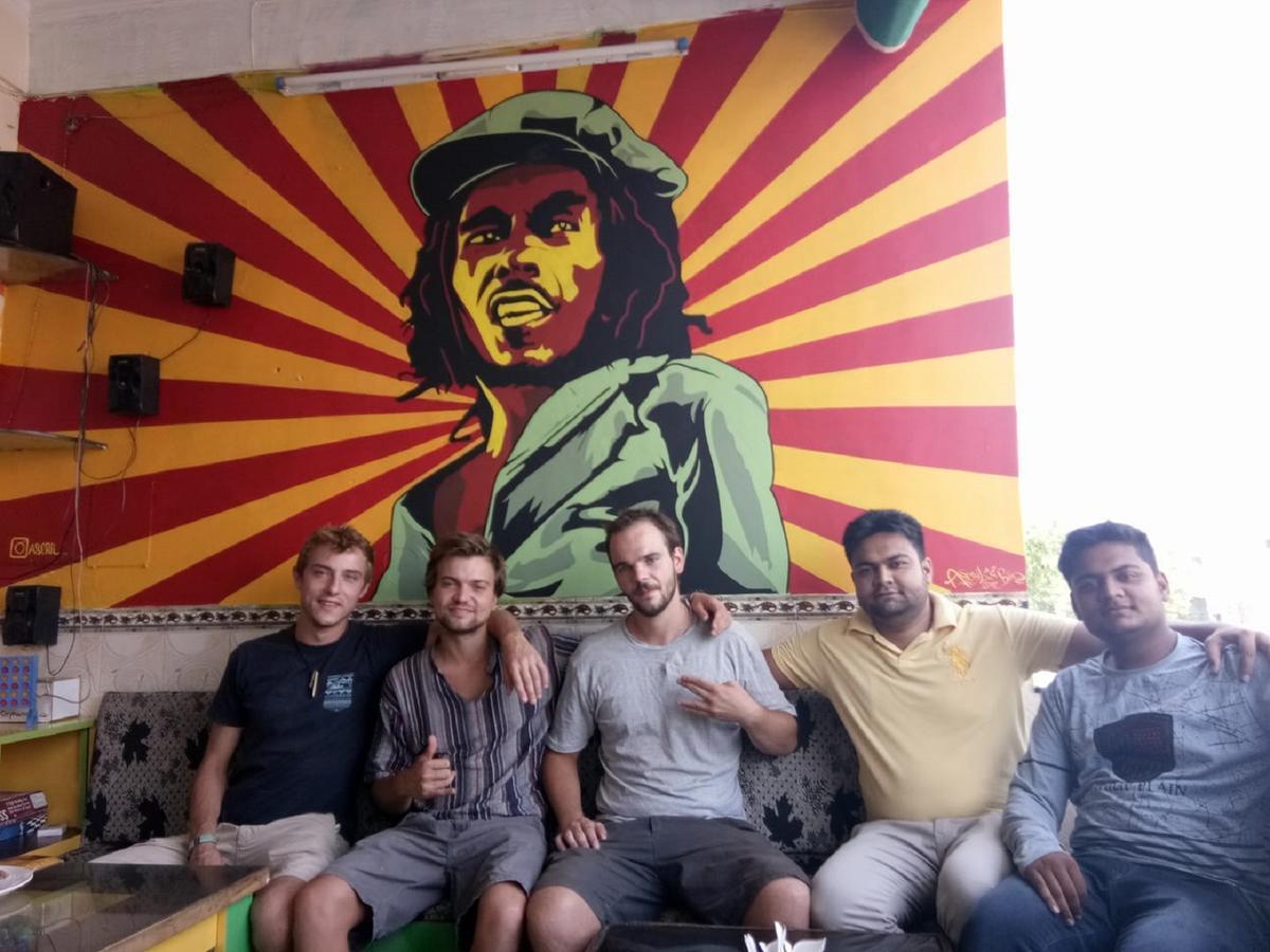 Backpacker Panda Friends - Agra Hostel Агра Екстериор снимка