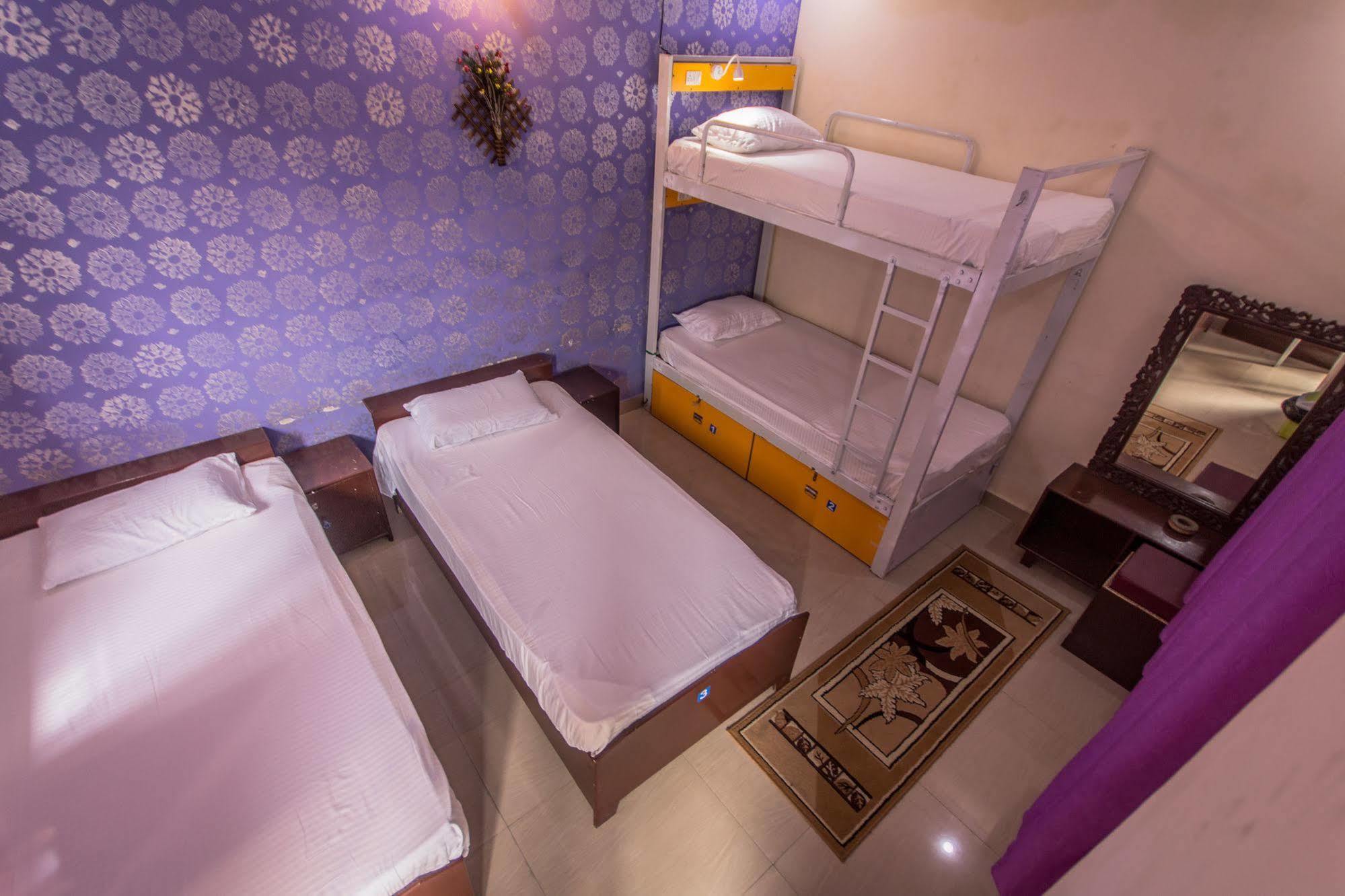 Backpacker Panda Friends - Agra Hostel Агра Екстериор снимка