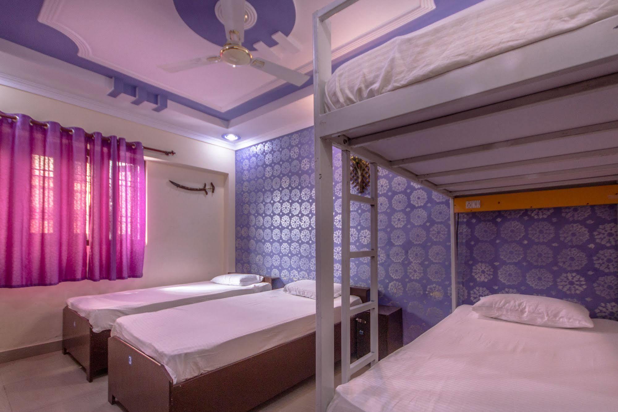 Backpacker Panda Friends - Agra Hostel Агра Екстериор снимка