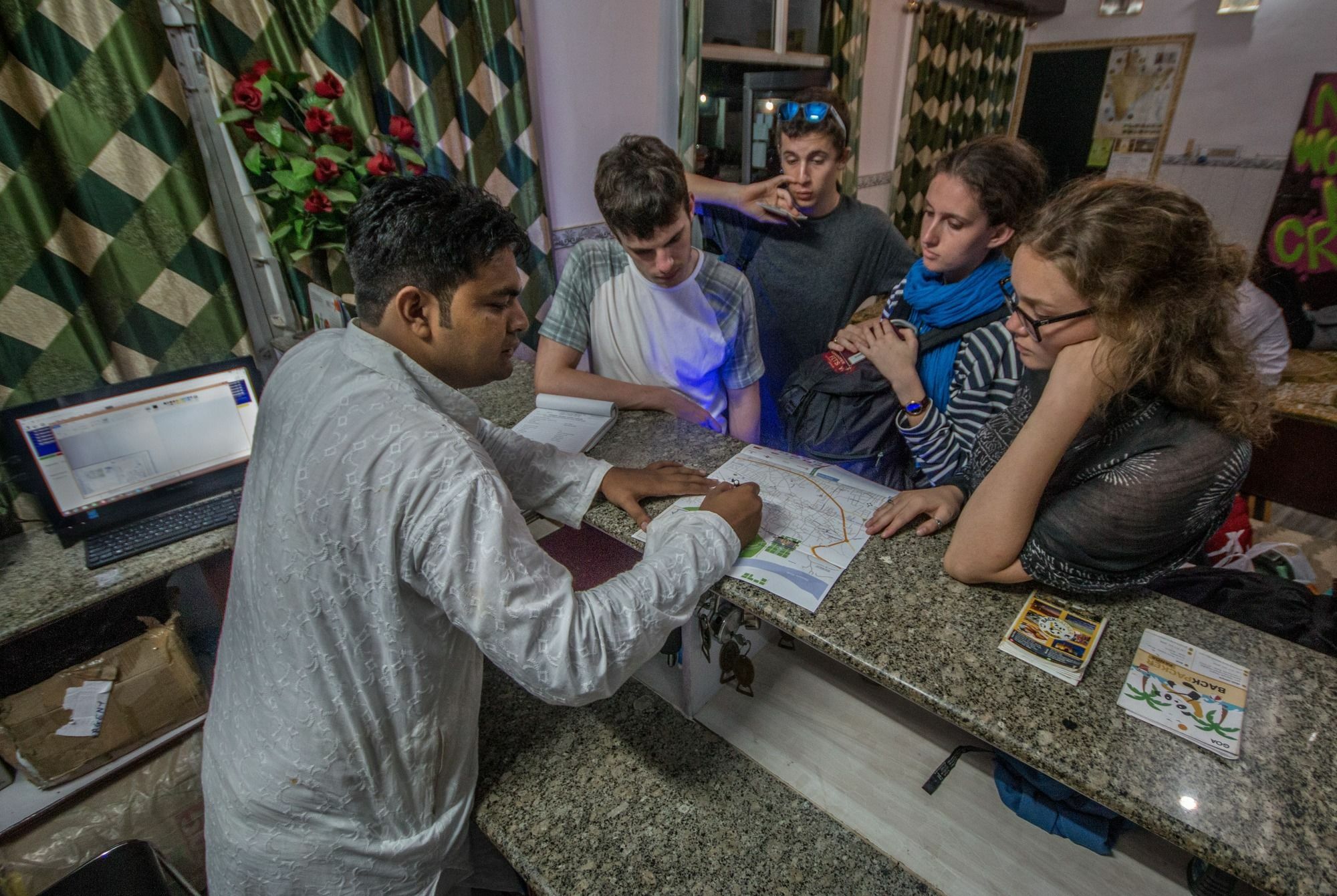 Backpacker Panda Friends - Agra Hostel Агра Екстериор снимка